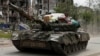 Российский танк в городе Попасная