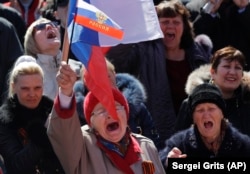 Так всё начиналось. Пророссийский митинг в Донецке в марте 2014 года