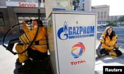 Протесты против активности "Газпрома" в Германии