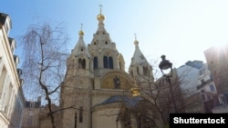 Собор Святого Александра Невского в Париже, кафедральный храм Православной церкви русской традиции в Западной Европе