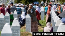 Похороны в Поточари, июль 2017