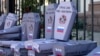 Картонные гробы у посольства России во время акции против российской агрессии в Донбассе. Киев, 2 июня 2018 года