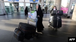 Despite the recent thaw in relations, the resumption of flights between Iran and Saudi Arabia was delayed over technical issues, keeping pilgrims from making the trip until this year. (file photo)
