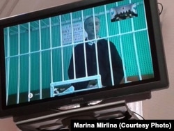 Александр Маркин во время телемоста между Верховным судом РФ и СИЗО "Бутырка", 25 апреля 2014 года