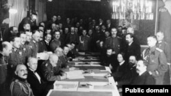 Подписание Брест-Литовского мирного договора