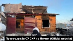 Сгоревший дом в якутском селе Сунтар