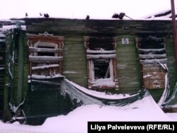 Пострадавший от поджога дом XIX века на территории Дмитровского кремля