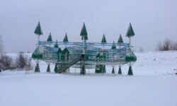 Детский веревочный парк. Аттракцион на территории Дмитровского городища