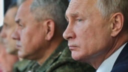 Путин и Шойгу на учениях "Кавказ-2020"