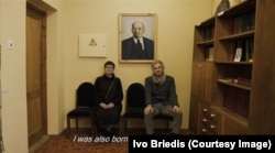 Кадр из фильма Иво Бриедиса Homo Sovieticus