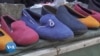 Kenya : des sacs et chaussures fabriqués à partir de restes d'ananas