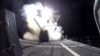Projektil Tomahavk lansiran sa američkog razarača USS Gravely protiv onoga što američka vojska opisuje kao vojne mete Hutija u Jemenu, 3. februar, 2024. (U.S. Central Command/Handout via Reuters)