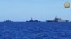 미국과 일본, 호주, 필리핀이 7일 남중국해에서 해양 합동 훈련을 실시했다. 왼쪽부터 호주 해군 함정 HMAS Warramunga, 일본 해상자위대 JS Akebono, 미국 해군 함정 USS Mobile(LCD-26). 필리핀군이 제공한 사진.