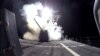 미 구축함 그래블리함이 지난달 3일 예멘 후티 반군 목표물을 겨냥해 토마호크 미사일을 발사하고 있다. (자료사진)