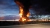Пожежа на нафтосховищі у Смоленську, знімок з відео, опублікованого 24 квітня 2024. REUTERS