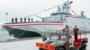 台湾总统蔡英文在宜兰苏澳商港主持“安江军舰”和“万江军舰”交付仪式，并阅兵检视“国舰国造”成果。（2024年3月26日）