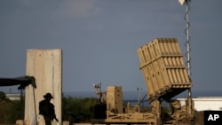 Իսրայելի «Երկաթե գմբեթ» պաշտպանական հրթիռային համակարգի մարտկոցը, որը տեղակայված է հրթիռները որսալու համար, Աշկելոն, հարավային Իսրայել, օգոստոսի 7, 2022 թ.