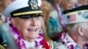 资料照片：珍珠港事件中被击沉的“亚利桑那号”战列舰最后一位幸存者卢·康特2016年12月7日在夏威夷檀香山出席珍珠港事件75周年纪念活动。