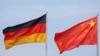 资料照片：2023年6月19日，在柏林看到的德国和中国国旗。（路透社照片）