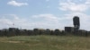 잔코이 비행장 근처의 러시아 군용 차량. (자료화면)