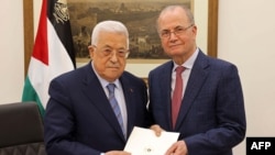Filistin Yönetimi lideri Mahmud Abbas'ın müttefiki ve iş dünyasının önde gelen isimlerinden biri olan Muhammed Mustafa, İsrail işgali altındaki Batı Şeria'da sınırlı özerklik uygulayan yönetimde reform yapılmasına yardımcı olma göreviyle başbakan olarak atanmıştı. 