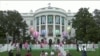 У Білому домі відбулось традиційне дитяче свято - катання великодніх яєць. Відео