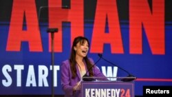 Nicole Shanahan habla mientras se convierte en candidata a la vicepresidencia del candidato presidencial independiente Robert F. Kennedy, Jr., en Oakland, California, EEUU, el 26 de marzo de 2024.