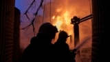 Пожарные ликвидируют последствия российского авиаудара по Харькову. Март 2024г. 