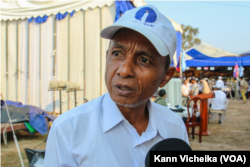 Mr. Korng Det, an executive vice president of the Candlelight Party in Pearang District, Prey Veng Province, talks to VOA Khmer during the Extraordinary Congress of the Candlelight Party in Siem Reap province, on February 11, 2023. (Kann Vicheika/VOA Khmer)
