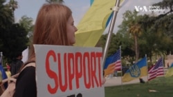 Українці у Беверлі-Гіллз вийшли на акції до річниці подій у Маріуполі. Відео