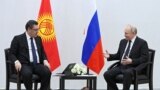 Президент России Владимир Путин и президент Кыргызстана Садыр Жапаров на встрече в Казани, 21 февраля 2024 года 