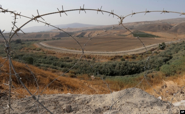 Photo of barbwire fence along the Israel border.