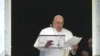 教宗方济各在梵蒂冈做午间祷告。（2024年3月10日）