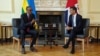 Waziri Mkuu wa Uingereza Rishi Sunak na Rais wa Rwanda Paul Kagame wakiwa 10 Downing Street, katikati mwa London, Mei 4, 2023. Picha na Stefan Rousseau / POOL/ AFP.
