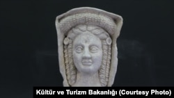ABD’den Türkiye’ye iade edilen son 41 eser, geç neolitik dönemden başlayıp, MS 2’nci ve 3’üncü yüzyıla kadar uzanıyor.