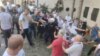Posle sukoba u Novom Sadu: Opozicija i građani traže krivce, MUP negira nasilje policije, Vučić tek jutros čuo za protest