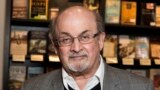 Salman Rushdie ao apresentar o seu livro"Home" (Casa) em Londres, 6 Junho 2017