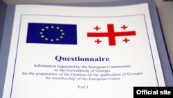 Список вопросов Еврокомисии к правительству Грузии для подготовки решения о кандидатском статусе страны в ЕС. Архивное фото