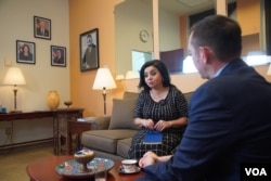 U.S. Consular Chief Robert Romanowski talks with VOA's Navbahor Imamova, Tashkent, Uzbekistan, March 25, 2022