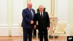 Президент Беларуси Александр Лукашенко и президент России Владимир Путин (архивное фото)