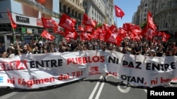Демонстрация против саммита НАТО, который пройдет 29-30 июня в столице Испании. Мадрид, 26 июня 2022 года.