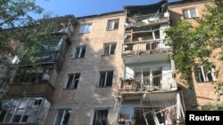 Последствия российских ракетных обстрелов жилых кварталов в Николаеве. Украина, 29 июня 2022 года.