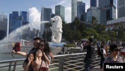新加坡的著名地標之一魚尾獅噴泉。