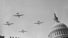1949年1月20日，在杜鲁门总统的就职仪式上，美国空军的战机飞越国会上空
