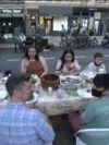 نیویارک کا اوپن اسٹریٹس پروگرام: اب کھانا کھائیں سڑک کے درمیان