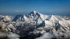 با ذوب شدن یخچال‌های «اورست»، اجساد کوهنوردان آشکار می‌شود