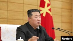 Kim Džong Un je navodno takođe bio zaražen virusom, kaže njegova sestrqa