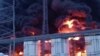 Пожежа на нафтобазі після атаки безпілотника в Клинцях Брянської області на заході Росії 19 січня 2024 року. (Фото: Роздатковий матеріал МНС РОСІЇ / AFP)