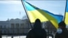 Українська громада США закликає адміністрацію Байдена вже зараз посилити санкції проти Кремля та озброїти Україну. Відео