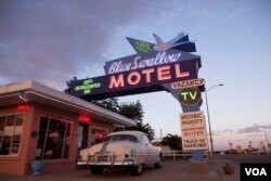 Tucumcari's Blue Swallow motel